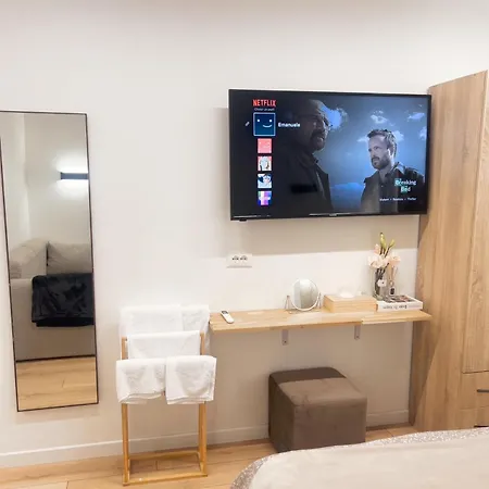 Bllok Scandi 1 Self-check-in * Тирана